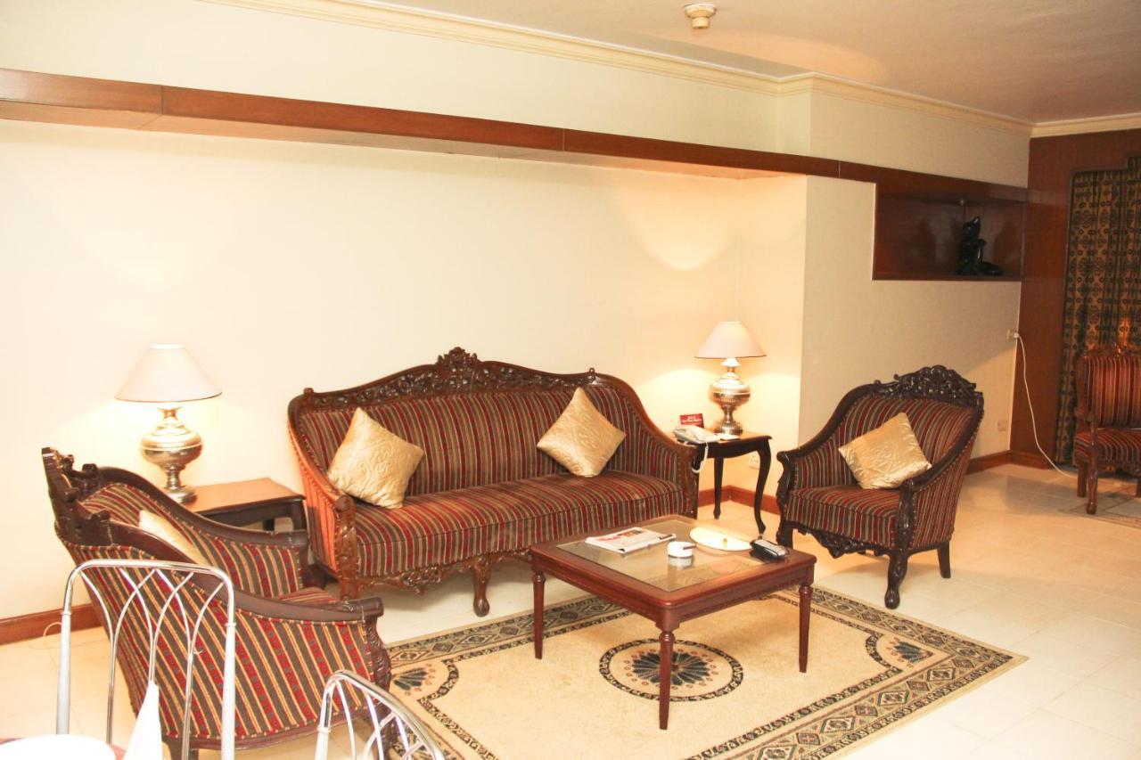 Regent Plaza Hotel&Convention Center Karachi Buitenkant foto